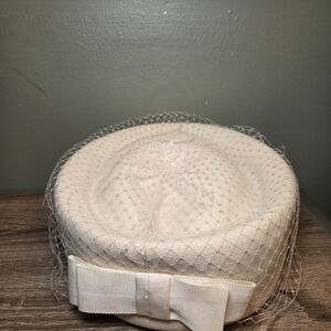 Vintage 100% Wool Cream Pillbox Hat with Bow and Netting